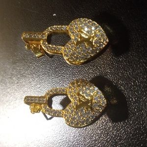 WOMEN'S LOUIS VUITTON GOLD CRYSTAL HEART SHAPED EARRINGS